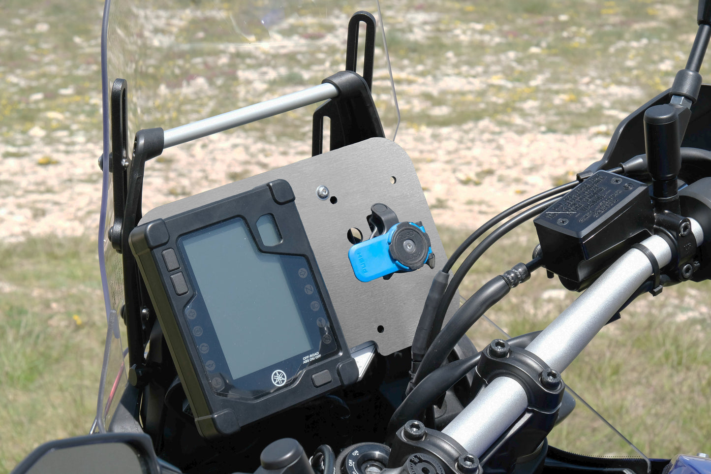 Raw Aluminum Phone Holder - LCD Screen Offset Plate for Yamaha Ténéré 700 (1st Gen)