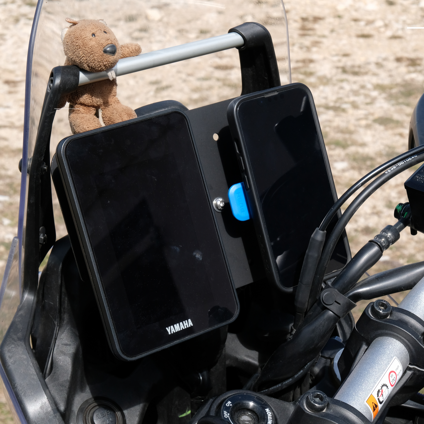 Black Aluminum Phone Holder - TFT Screen Shift Plate for Yamaha Ténéré 700 (2nd Generation)