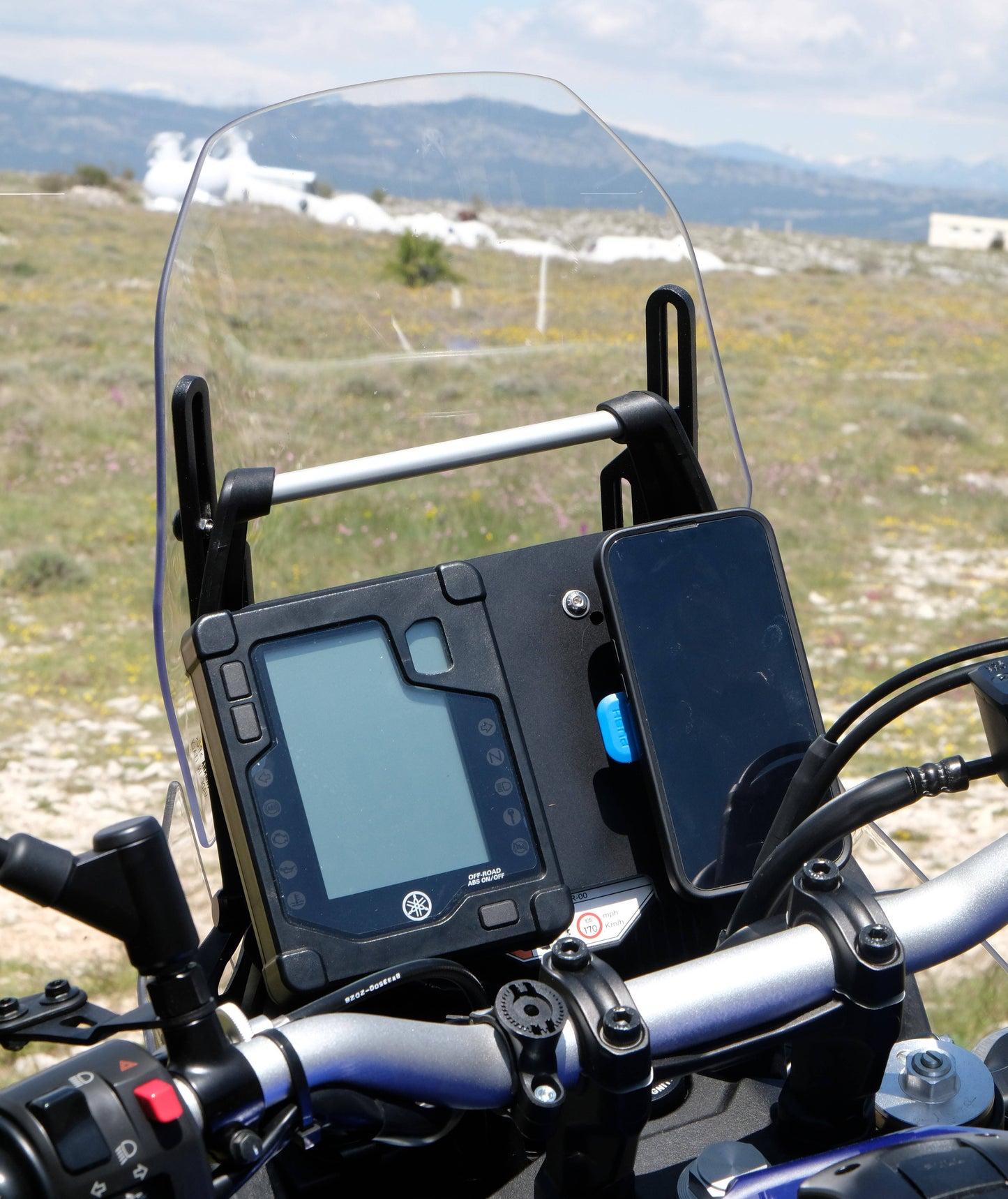 Support de téléphone en aluminium noir - Platine de décalage d'écran LCD pour Yamaha Ténéré 700 (1ᵉʳᵉ génération)